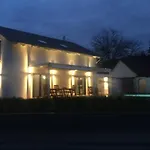 Homestay Hausgregor, Messe 15 Min, 20 Min Und Erholung Im Gruenen Winkelhaid